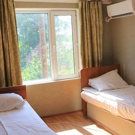 Holiday Hostel House 비슈케크 외부 사진