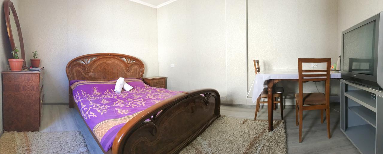 Holiday Hostel House 비슈케크 외부 사진