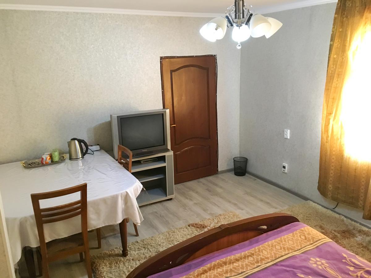 Holiday Hostel House 비슈케크 외부 사진